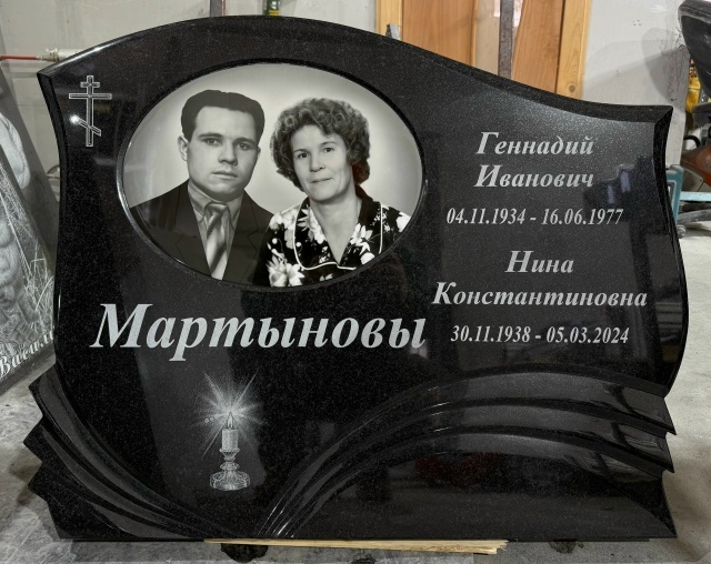 Памятник горизонтальный с ангелом и сердцем